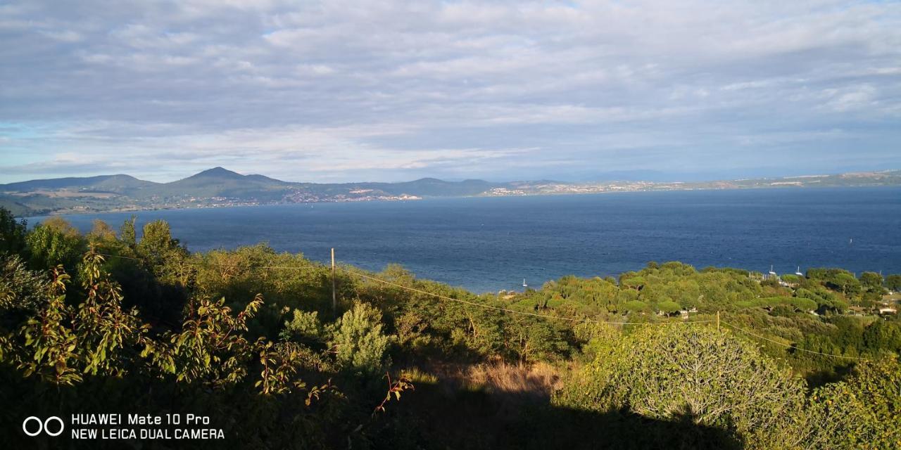 Casa Paolina Nel Centro Di Bracciano Villa Bagian luar foto