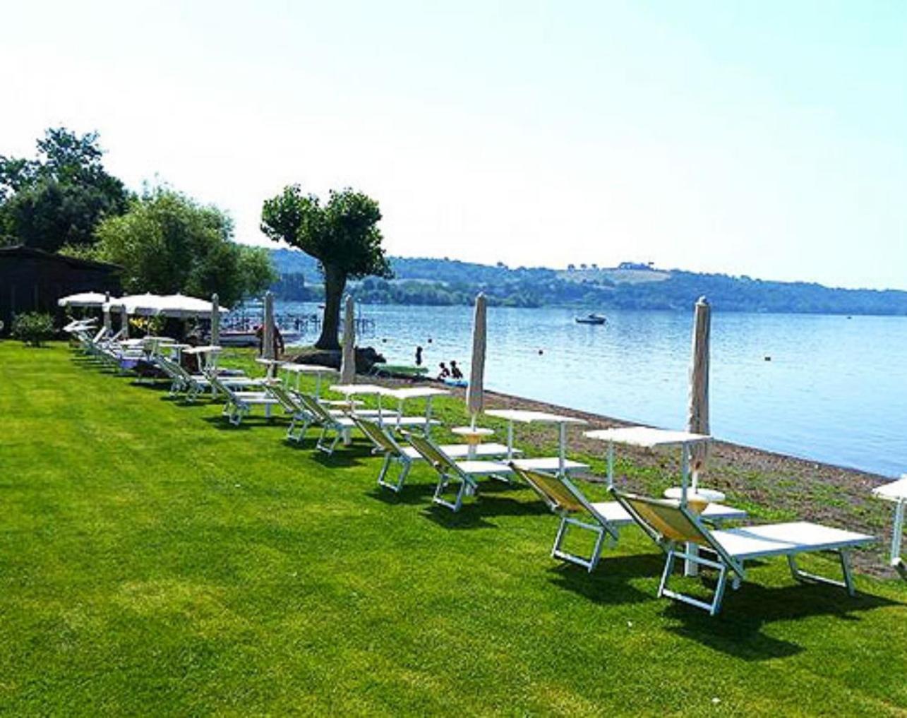 Casa Paolina Nel Centro Di Bracciano Villa Bagian luar foto